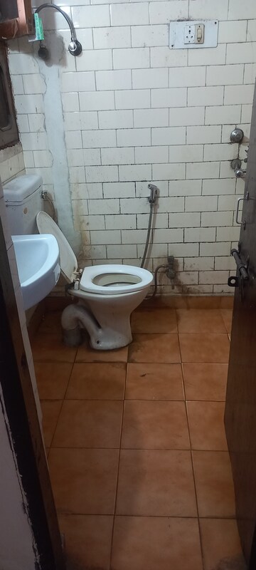 Attached Bathroom in 1.5 BHK Apartment at Ip Extension – for Rent