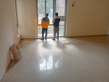 Room in 2.5 BHK Builder Floor at M2K The White House, Sector 57 – for Rent