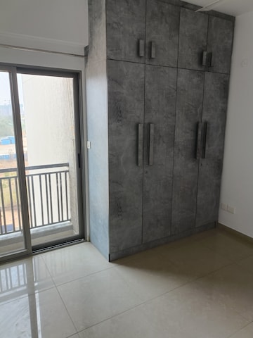 Room in 3 BHK Apartment at Goyal and Co Orchid Greens, Kannur – for Rent