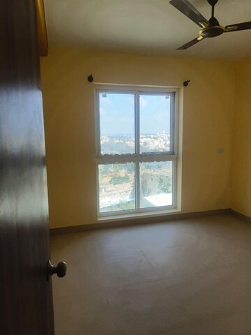 Room in 4 BHK Apartment at Krishnarajapuram – for Rent