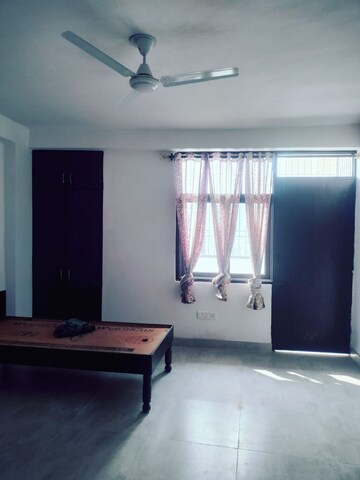 Living Room in 1 BHK Builder Floor at Paryavaran Complex – for Rent