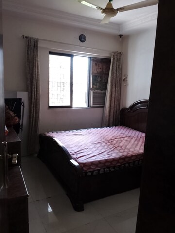 Bedroom in 1 BHK Apartment at Twin Tower, Andheri West – for Rent