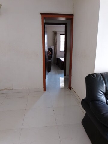 Room in 1 BHK Apartment at Twin Tower, Andheri West – for Rent