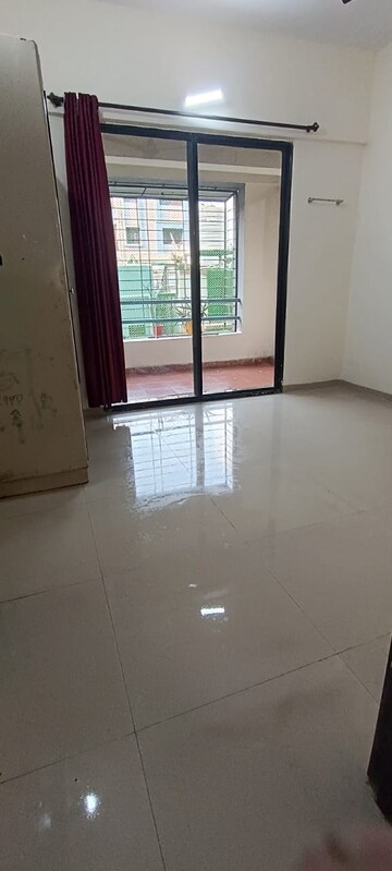Room in 2 BHK Apartment at Satish Bora Crystal Heights, Wakad – for Rent