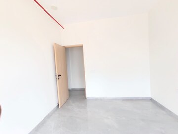 Room in 3 BHK Apartment at Roodraksh Golf Walk, Chembur – for Rent