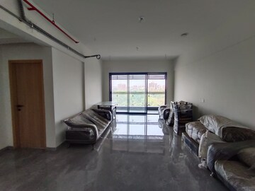 Parking in 3 BHK Apartment at Roodraksh Golf Walk, Chembur – for Rent