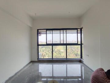 Room in 3 BHK Apartment at Roodraksh Golf Walk, Chembur – for Rent