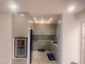 Room in 3 BHK Apartment at Sri Krishna Krishe Valley, Banjara Hills – for Rent