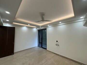Room in 3 BHK Builder Floor at Sector 25 – for Sale
