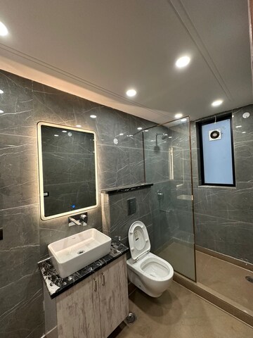 Team Area in 3 BHK Builder Floor at Sector 25 – for Sale