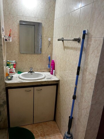 Furnished Amenities in 1 BHK Apartment at Green Fields Apartment, Andheri East – for Rent