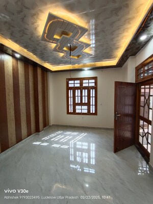 Bedroom in 2 BHK Independent House at Jankipuram – for Sale