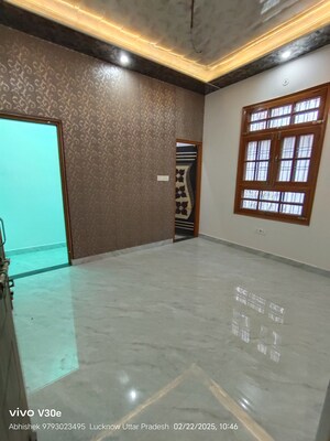 Room in 2 BHK Independent House at Jankipuram – for Sale