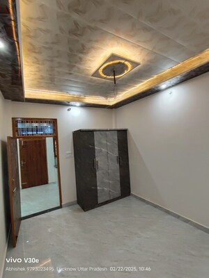 Room in 2 BHK Independent House at Jankipuram – for Sale