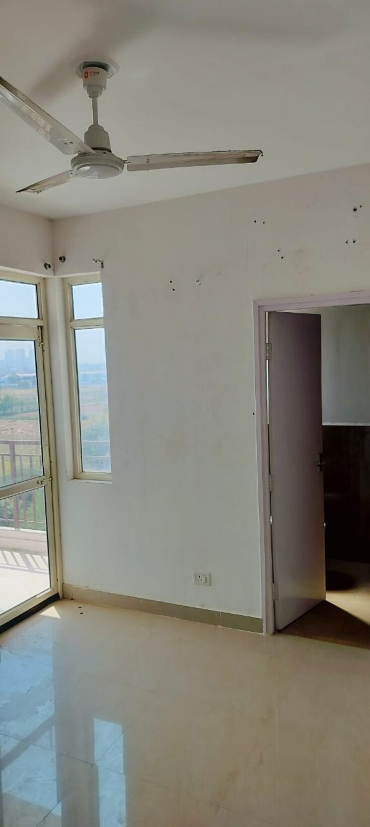 Room, suncity-avenue-76 2 Bedroom 735 Sq.Ft. Apartment In Sector 76 Gurgaon 8400483