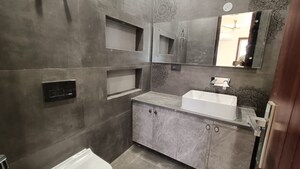 Bedroom in 3 BHK Builder Floor at RPS Palm Drive, Sector 88 – for Sale