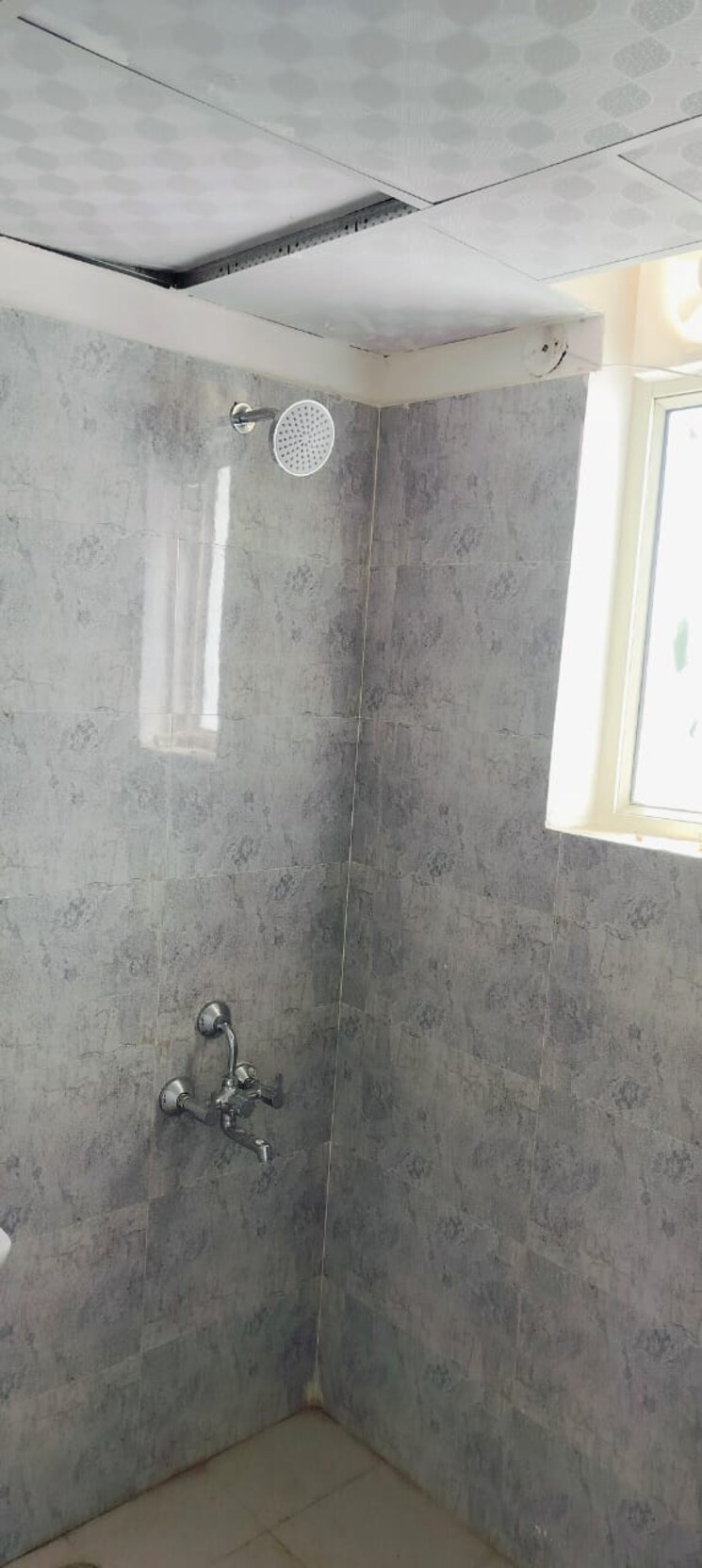 Bathroom, suncity-avenue-76 2 Bedroom 682 Sq.Ft. Apartment In Sector 76 Gurgaon 8400559