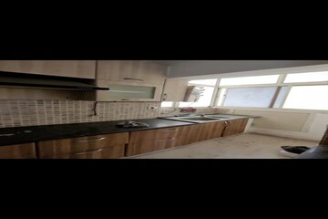 Furnished Amenities in 3 BHK Apartment at Sector 78 – for Sale