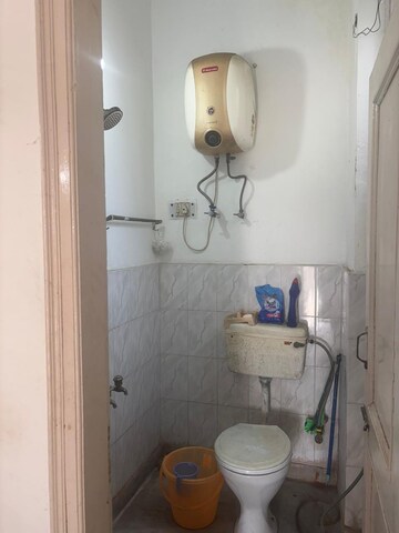 1 RK Builder Floor For Rent in RWA Apartments Sector 50, Sector 50