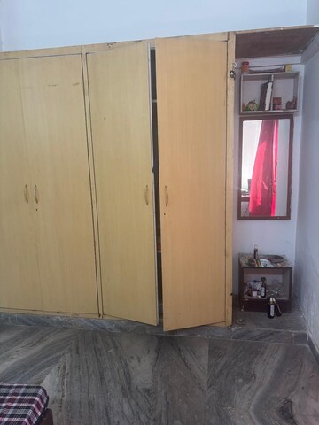 Building Lobby in 1 RK Builder Floor at RWA Apartments Sector 50, Sector 50 – for Rent