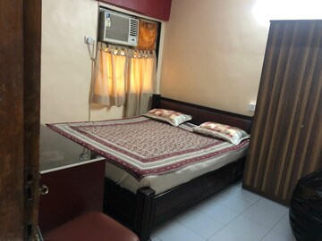 Bedroom in 2 BHK Apartment at Lokhandwala Complex, Andheri West – for Rent