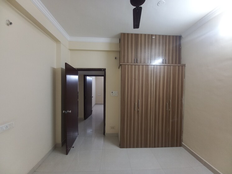 Room, kondapur 3 Bedroom 1500 Sq.Ft. Apartment In Kondapur Hyderabad 8400815