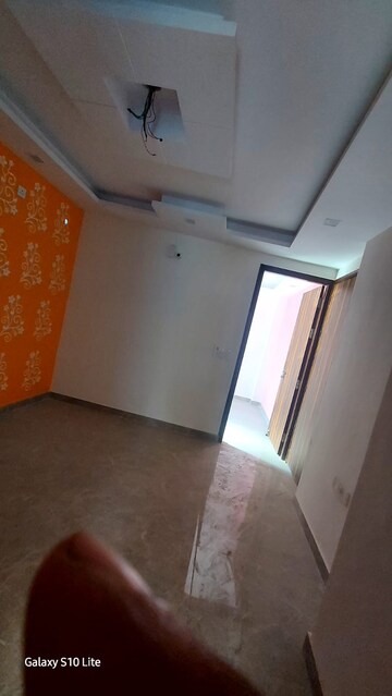 Room in 1 BHK Apartment at New Ashok Nagar – for Sale
