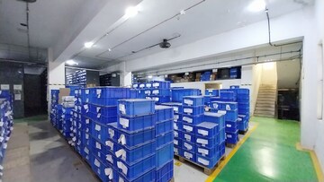  Shop For Rent in Goregaon East