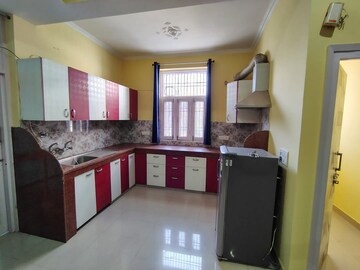Kitchen in 3 BHK Builder Floor at Sector 7 – for Rent
