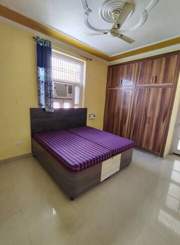 Bedroom in 3 BHK Builder Floor at Sector 7 – for Rent