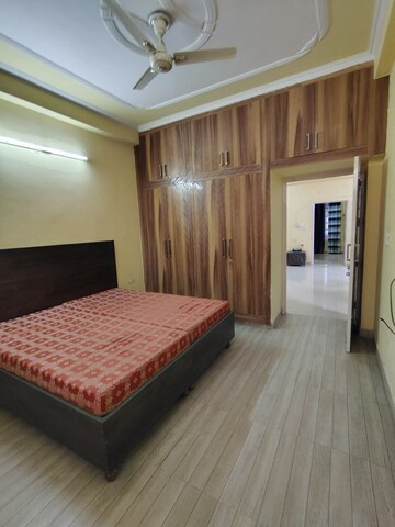 Bedroom in 3 BHK Builder Floor at Sector 7 – for Rent