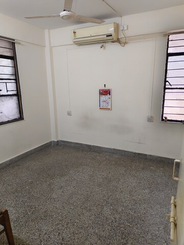 Room in 1 BHK Apartment at Chashm e Shahi, Koregaon Park – for Rent