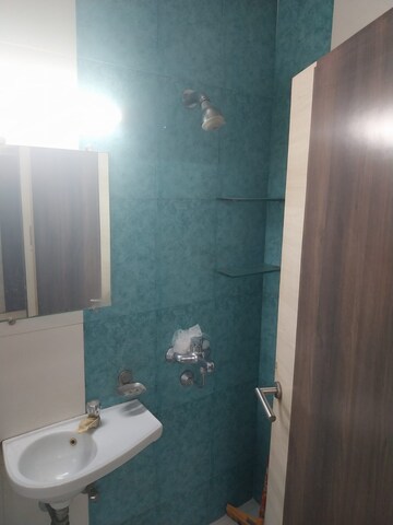 Furnished Amenities in 2 BHK Apartment at Panch Leela, Powai – for Rent