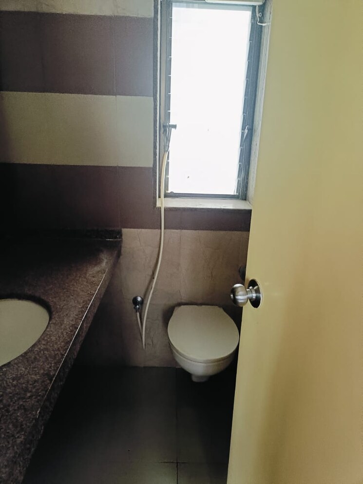 Bathroom, aakruti-kiran 2.5 Bedroom 1235 Sq.Ft. Apartment In Mira Road Thane 8401076