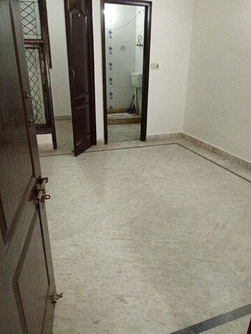 2 BHK Builder Floor For Rent in Paryavaran Complex