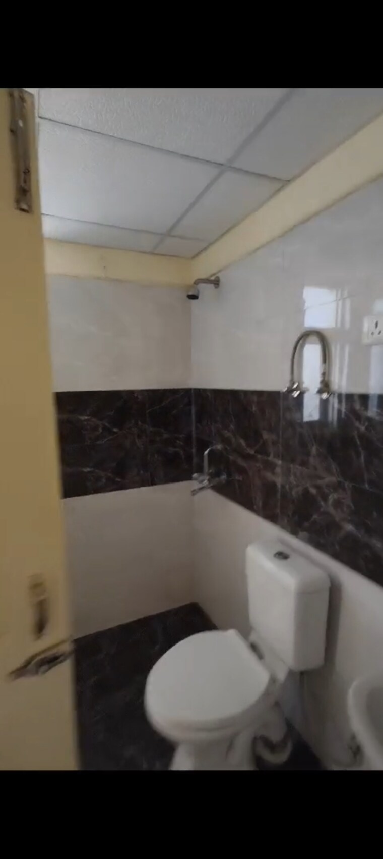 Bathroom, svp-gulmohur-garden 2 Bedroom 950 Sq.Ft. Apartment In Raj Nagar Extension Ghaziabad 8401184