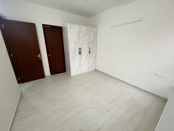 Room in 2 BHK Apartment at Shapoorji Pallonji Joyville Gurgaon, Sector 102 – for Rent