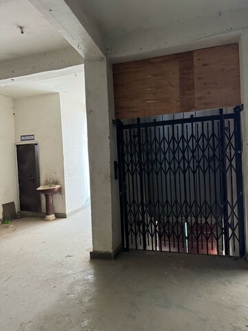 Building Lobby in 4 BHK Builder Floor at Puri Kohinoor, Sector 89 – for Sale