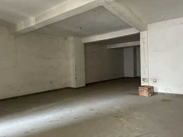 Room in 4 BHK Builder Floor at Puri Kohinoor, Sector 89 – for Sale