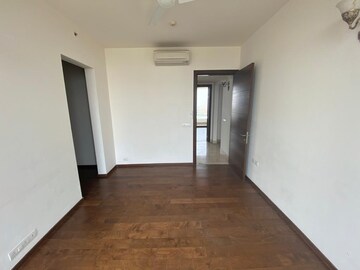 Room in 3 BHK Apartment at M3M Golf Estate, Sector 65 – for Rent