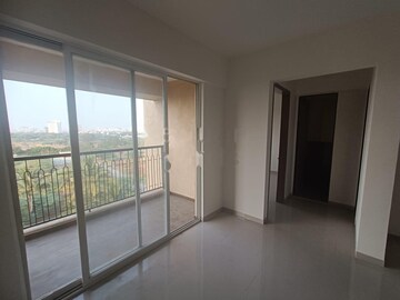 Room in 1 BHK Apartment at Nyati Evolve 1, Magarpatta City – for Rent