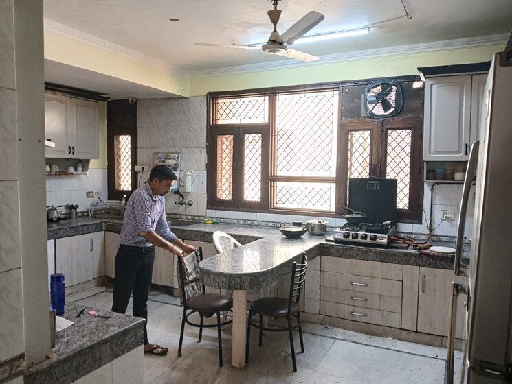 Gym, anand lok 4 Bedroom 7200 Sq.Ft. Builder Floor In Anand Lok Delhi 8401341