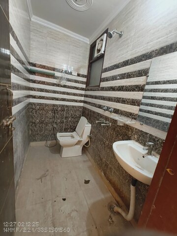 Bathroom in 1 BHK Builder Floor at Saket – for Rent