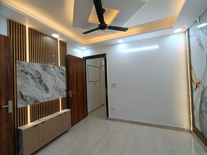Room in 2 BHK Builder Floor at Uttam Nagar West – for Sale