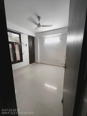Room in 1 BHK Builder Floor at Saket – for Rent