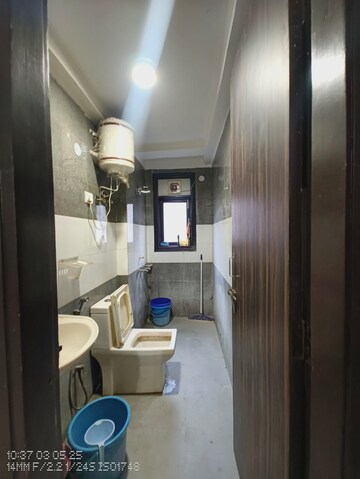 Bathroom in 1 BHK Builder Floor at Saket – for Rent