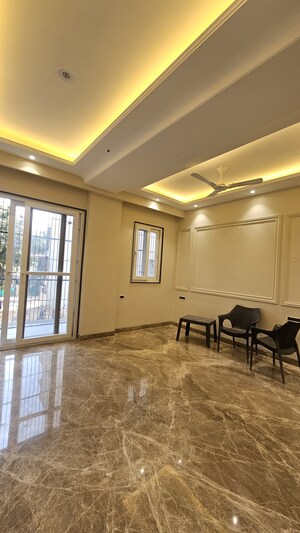 Room in 3 BHK Builder Floor at AEZ Aloha, Sector 57 – for Sale