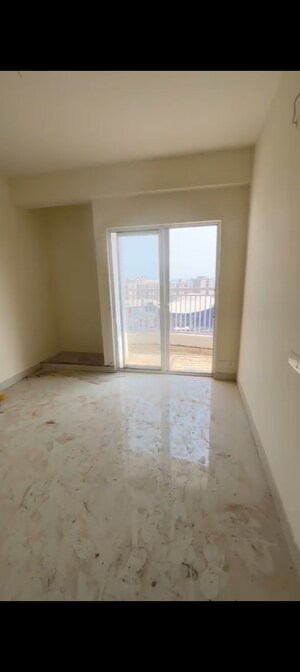 Room in 3 BHK Apartment at VVIP Mangal, Raj Nagar Extension – for Sale