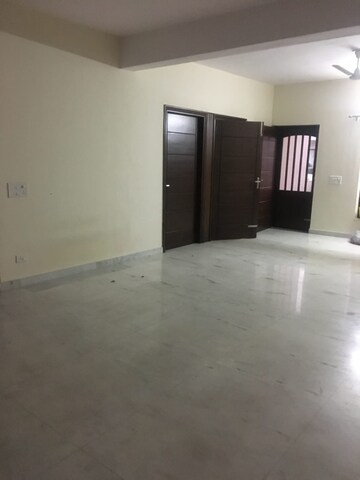 Room in 3 BHK Builder Floor at Sector 47 – for Rent