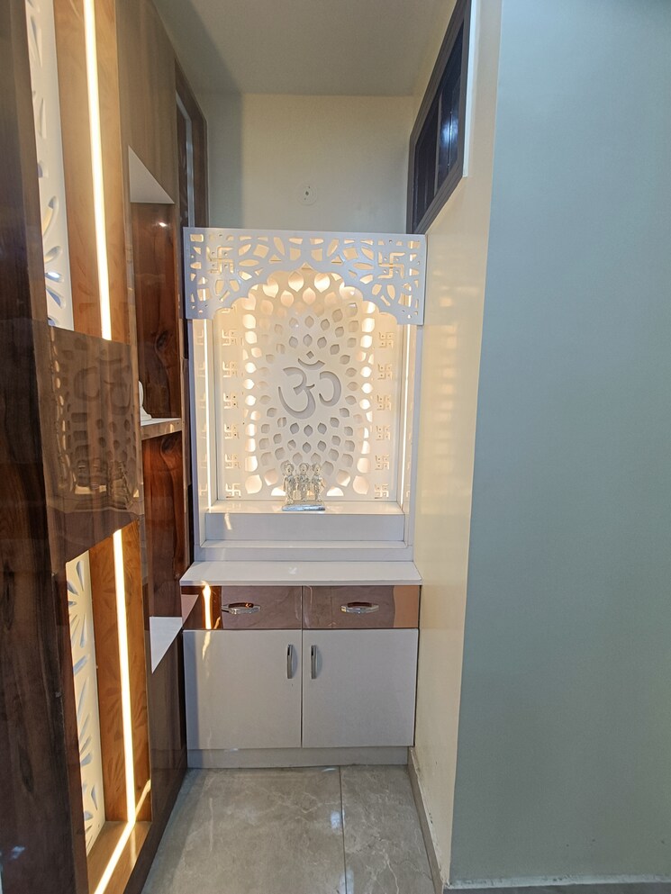 undefined, param puri 4 Bedroom 150 Sq.Yd. Builder Floor In Param Puri Delhi 8401450